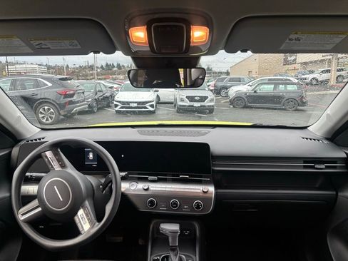 Certified 2025 Hyundai Kona SE AWD/4WD image 6