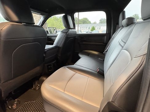 Used 2021 RAM 2500 Tradesman w/ Chrome Appearance Group AWD/4WD image 26