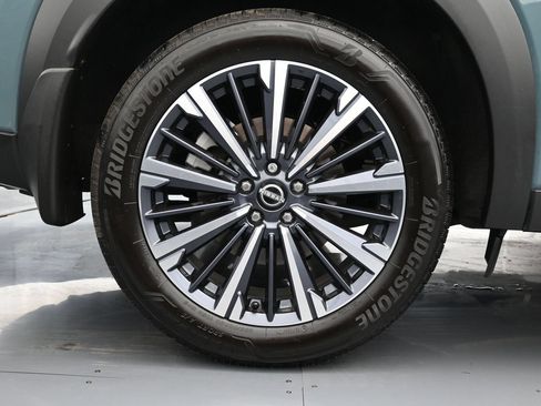 Used 2026 Nissan Pathfinder Platinum w/ Cargo Package FWD image 18