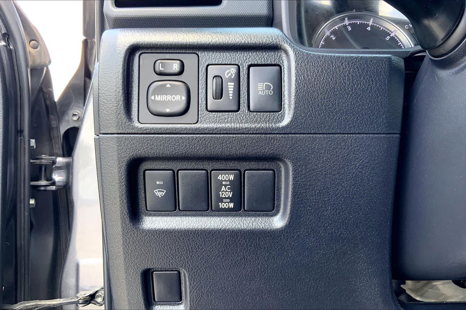 Used 2021 Toyota 4Runner Limited AWD/4WD image 65