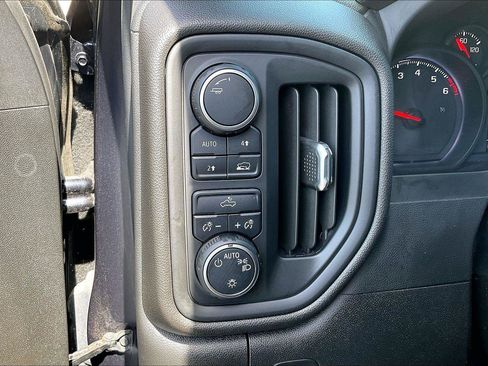 Used 2023 Chevrolet Silverado 1500 Custom AWD/4WD image 34