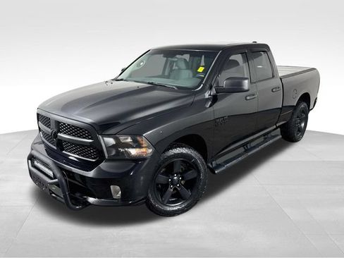 Used 2017 RAM 1500 Express w/ Black Ram 1500 Express Group AWD/4WD image 1