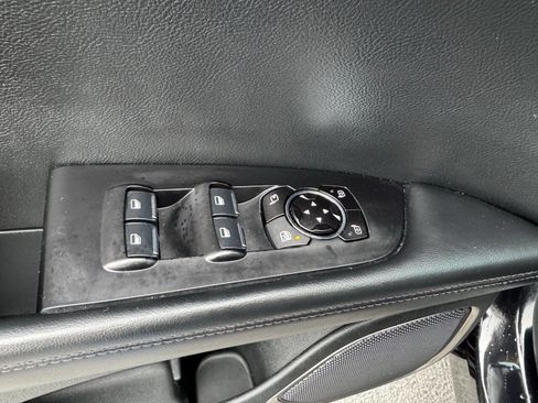 Used 2023 Lincoln Nautilus AWD w/ Premium Package image 17