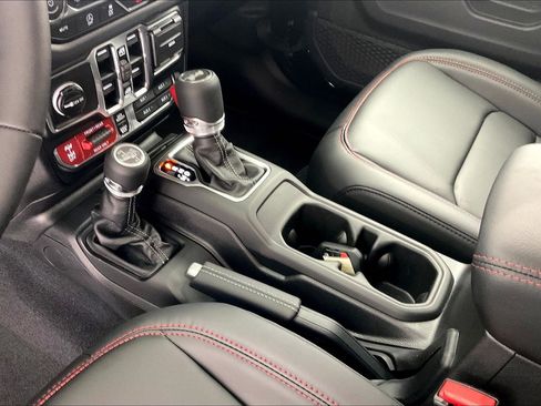 New 2026 Jeep Wrangler Unlimited Rubicon AWD/4WD image 8