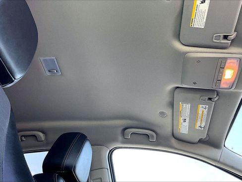 Used 2015 Buick Encore FWD image 22