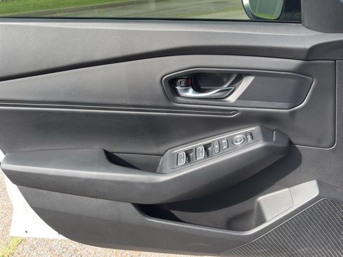 Used 2023 Honda Accord EX image 21