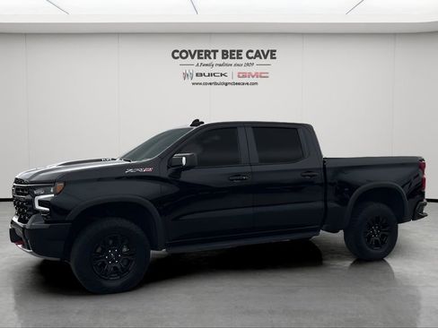 Used 2023 Chevrolet Silverado 1500 ZR2 w/ Technology Package image 4