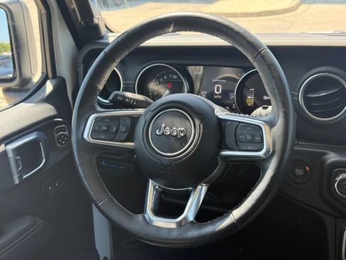 Used 2023 Jeep Wrangler Unlimited Sahara w/ Cold Weather Group AWD/4WD image 17