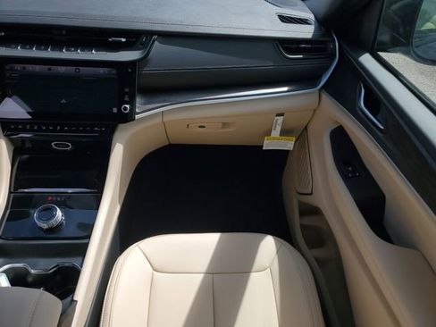 New 2026 Jeep Grand Cherokee L Limited RWD image 21