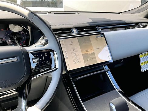 New 2026 Land Rover Range Rover Velar Dynamic SE AWD/4WD image 7