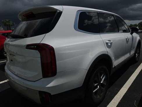 Used 2023 Kia Telluride LX FWD image 16