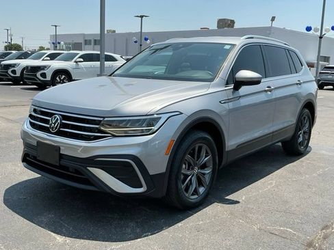 Certified 2023 Volkswagen Tiguan SE FWD image 7
