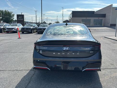 Certified 2025 Hyundai Sonata Limited FWD image 5