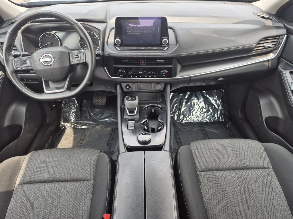 Used 2025 Nissan Rogue SV AWD/4WD image 14