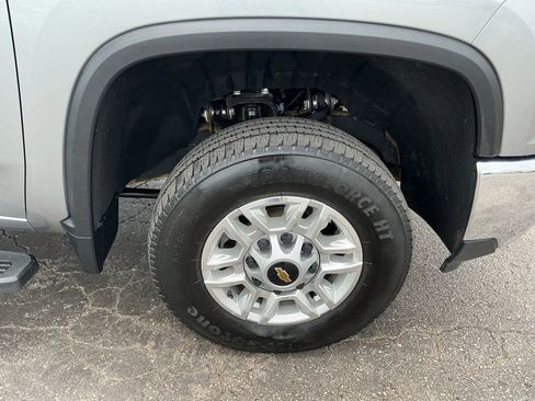 Used 2025 Chevrolet Silverado 2500 LT w/ Convenience Package AWD/4WD image 17