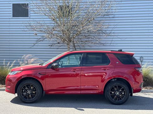 New 2025 Land Rover Discovery Sport S image 4