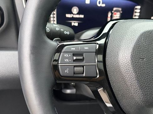 Used 2024 Honda Pilot Elite image 5