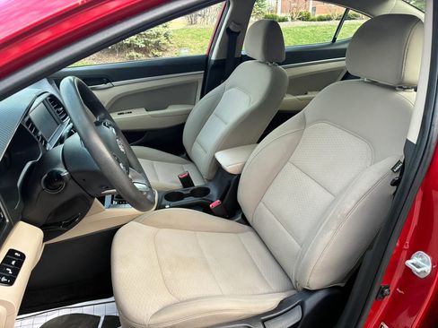 Used 2020 Hyundai Elantra SEL image 10