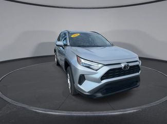 Used 2022 Toyota RAV4 XLE video 3