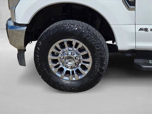 Used 2020 Ford F250 XLT w/ XLT Premium Package AWD/4WD image 21