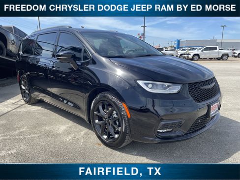 New 2025 Chrysler Pacifica Limited FWD image 1
