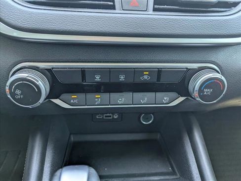 Used 2021 Nissan Altima 2.5 SR FWD image 19