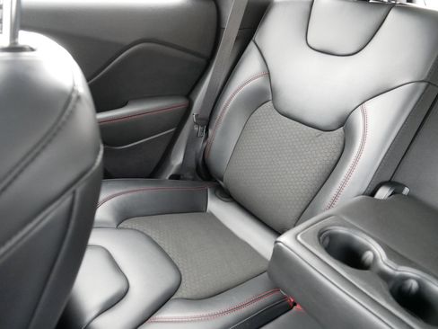 Certified 2021 Jeep Cherokee Trailhawk image 12