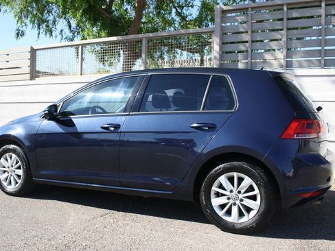 Used 2015 Volkswagen Golf S FWD image 30