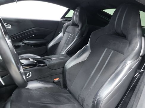 Used 2020 Aston Martin V8 Vantage Coupe RWD image 3