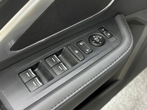Used 2024 Acura RDX SH-AWD image 13