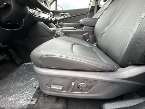New 2026 Kia Sportage EX image 12