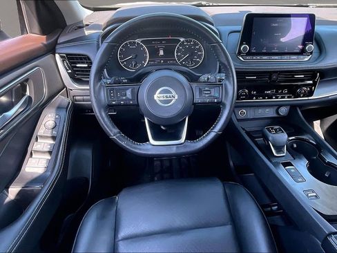 Used 2021 Nissan Rogue SV w/ Premium Package FWD image 8