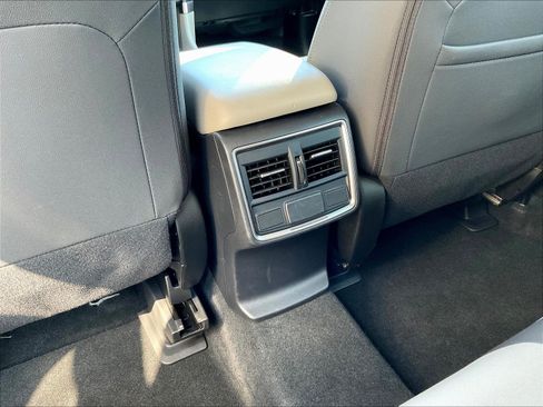 Used 2023 Subaru Forester Premium AWD/4WD image 10