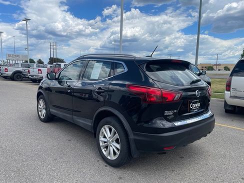 Used 2018 Nissan Rogue Sport SV FWD image 8