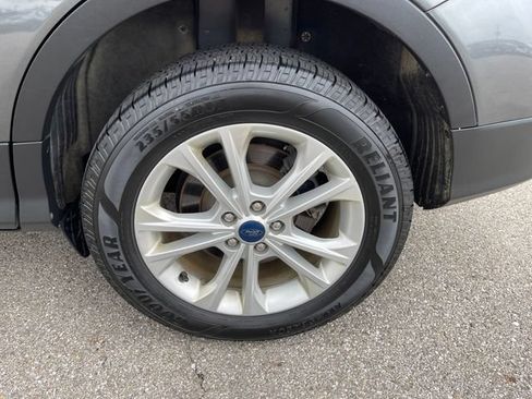 Used 2019 Ford Escape SE AWD/4WD image 40