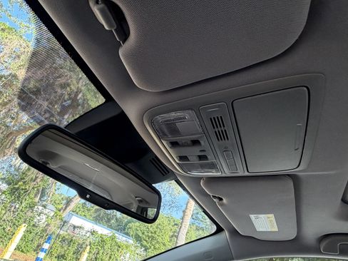 Used 2022 Honda CR-V Touring image 29