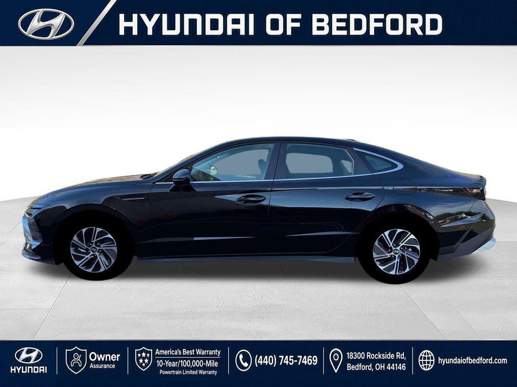 New 2026 Hyundai Sonata Blue FWD image 3