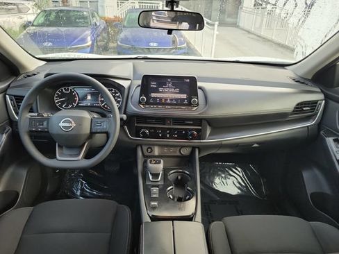 Used 2025 Nissan Rogue S FWD image 9