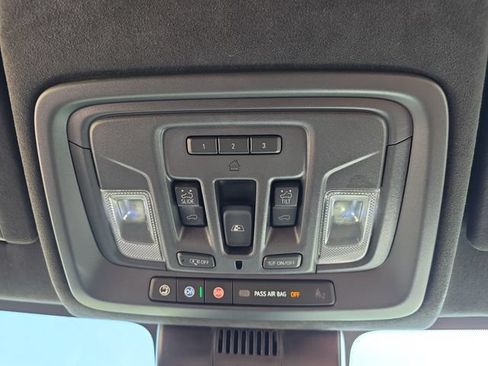 Certified 2025 GMC Sierra 2500 Denali Ultimate AWD/4WD image 33