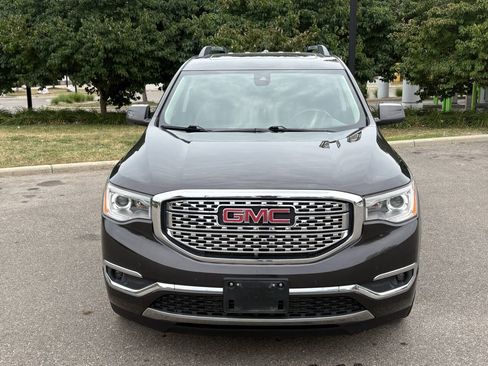 Used 2019 GMC Acadia Denali w/ Technology Package AWD/4WD image 6