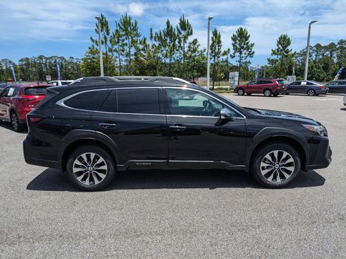 Used 2024 Subaru Outback Touring image 3