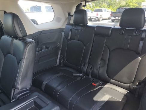 Used 2024 Honda Pilot Touring image 22
