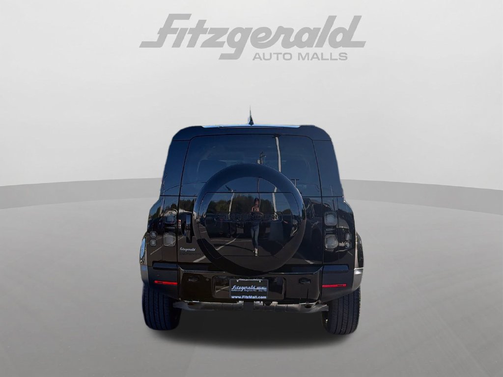 Used 2026 Land Rover Defender 110 S AWD/4WD image 7