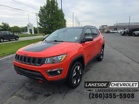 Used 2018 Jeep Compass Trailhawk w/ Leather Interior Group AWD/4WD image 1