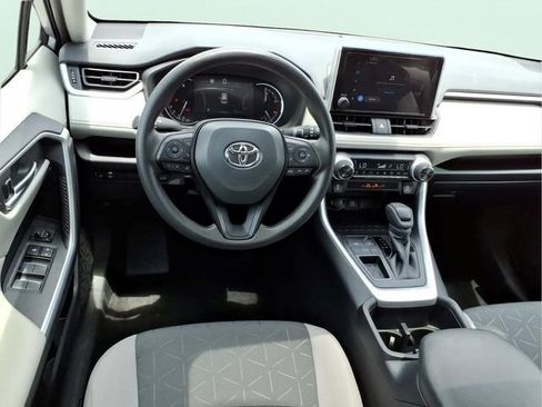 Used 2025 Toyota RAV4 XLE w/ Convenience Package FWD image 19