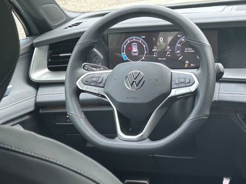 New 2026 Volkswagen Tiguan SE R-Line FWD image 14