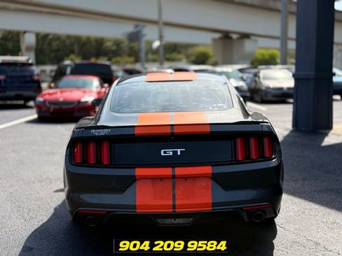 Used 2017 Ford Mustang GT RWD image 4