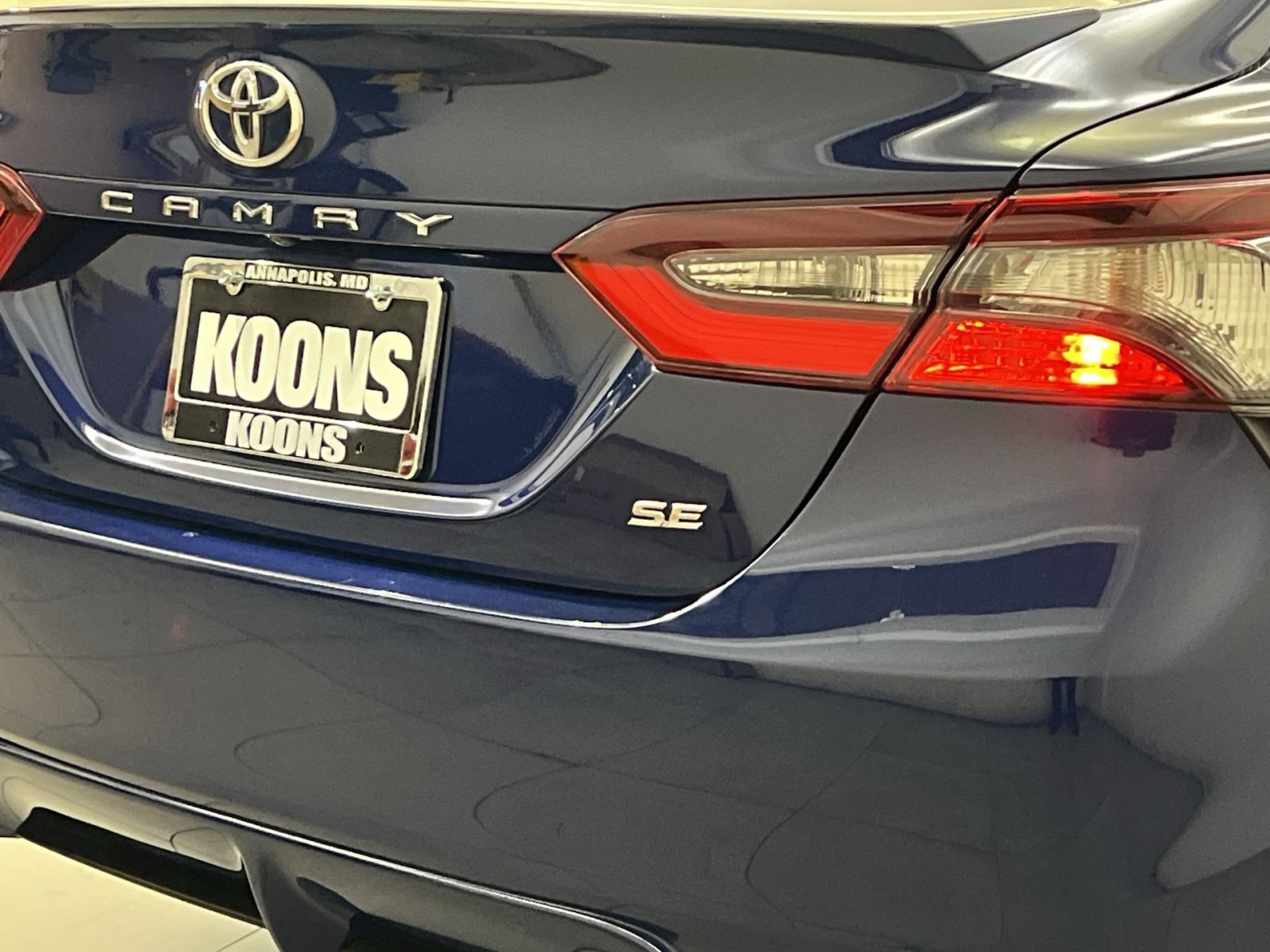 Used 2023 Toyota Camry SE w/ Cold Weather Package FWD image 29