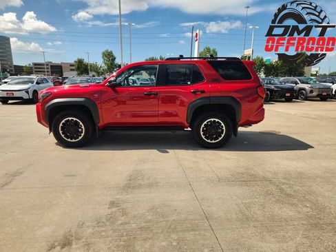 Certified 2025 Toyota 4Runner TRD Off-Road AWD/4WD image 7