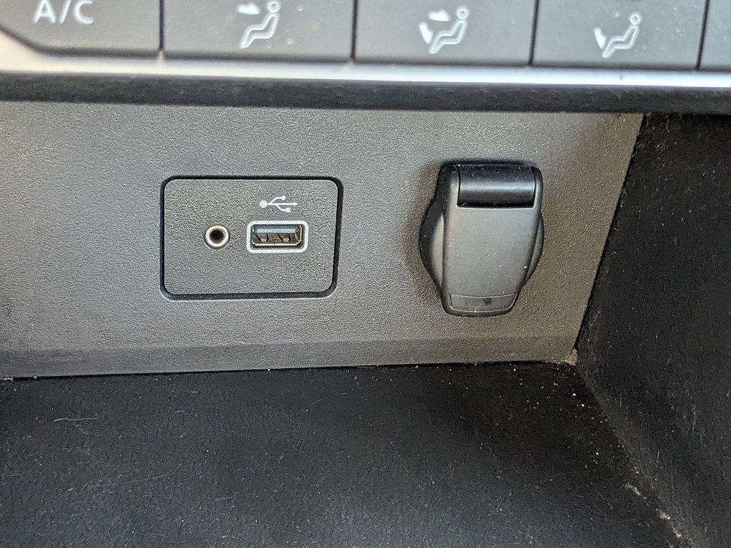 Used 2023 Nissan Sentra S FWD image 22